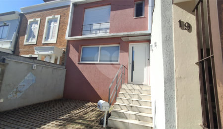Casa de Vila à venda com 2 quartos, sendo 1 suíte,  em Alto da Boa Vista, São Paulo, SP