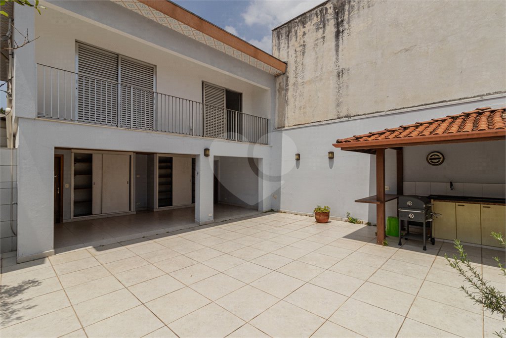 Casa Térrea à venda com 4 quartos, sendo 2 suítes, em Bosque da Saúde, São Paulo, SP