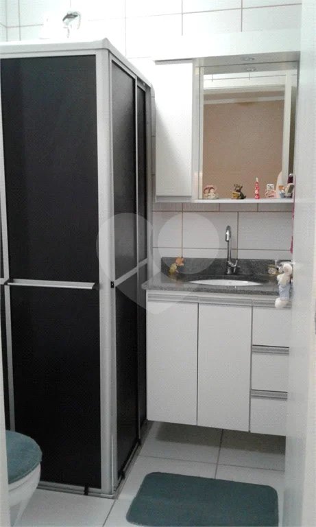 Casa à venda com 5 quartos, sendo 4 suítes, no condomínio Village St. Louis, São Paulo - SP