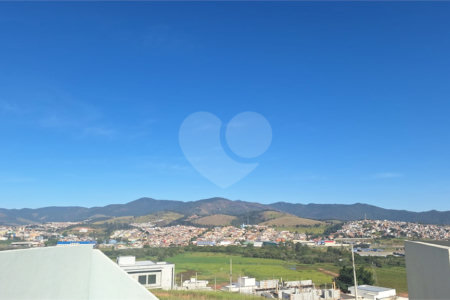 Casa à venda com 3 suítes no condomínio Residencial Alto da Floresta, Bom Jesus dos Perdões - SP