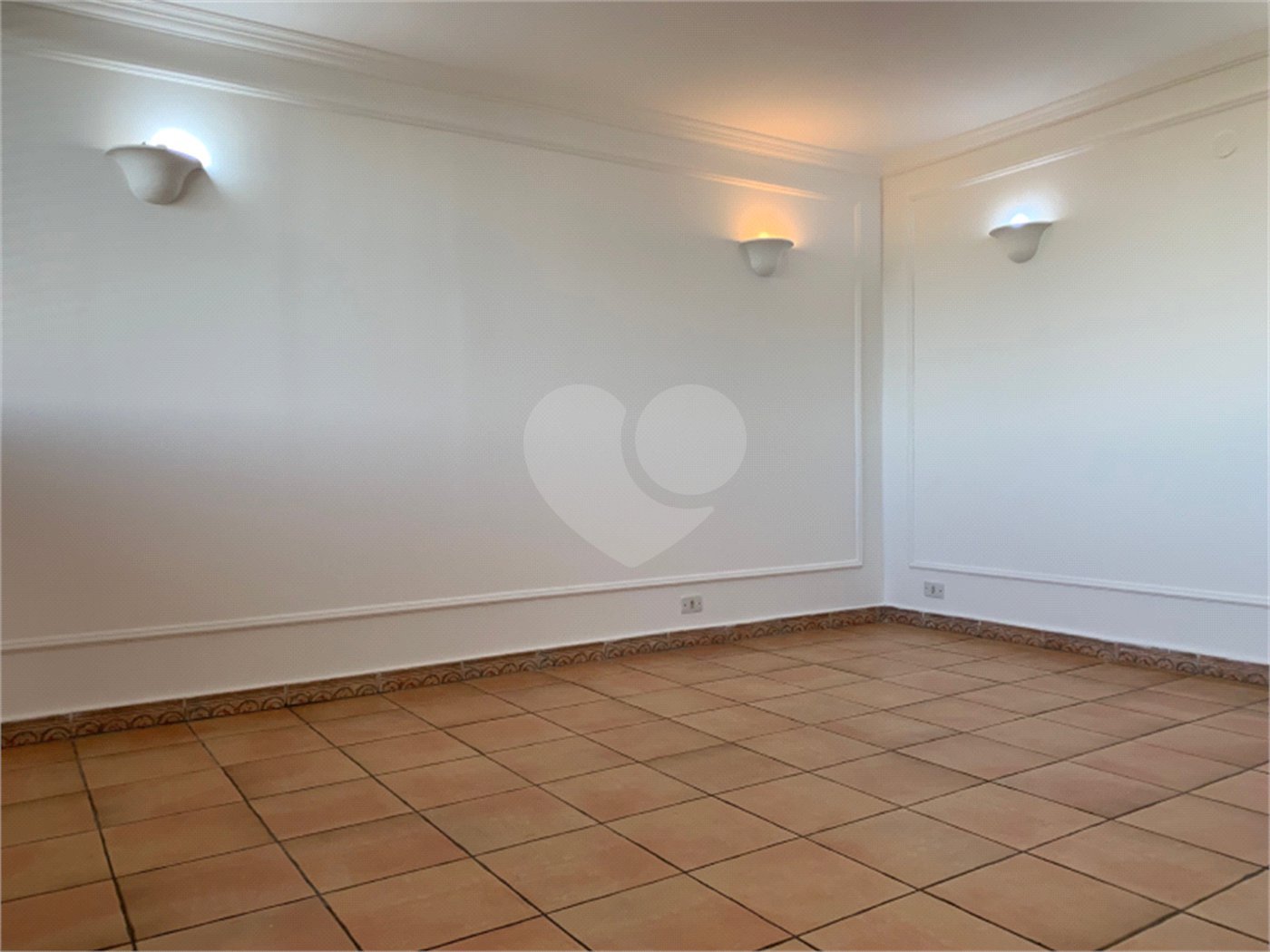 Apartamento à venda com 3 quartos, sendo 1 suíte, em Alto da Boa Vista, São Paulo, SP
