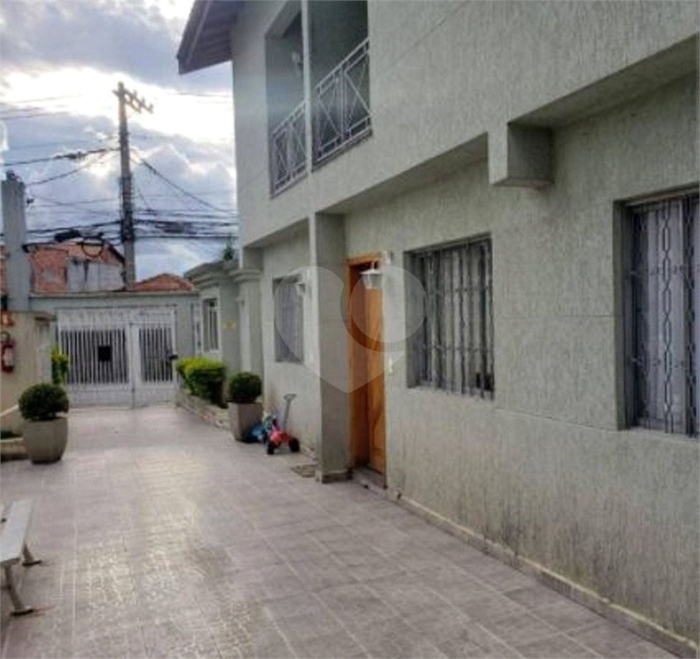 Casa à venda com 2 quartos, sendo 1 suíte, no condomínio Tulipa 3, São Paulo - SP