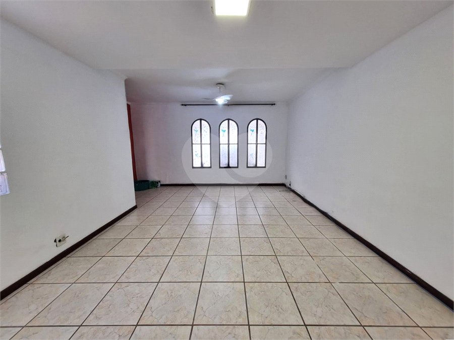 Sobrado à venda com 3 quartos, sendo 1 suíte,  em Jardim Ester Yolanda, São Paulo, SP
