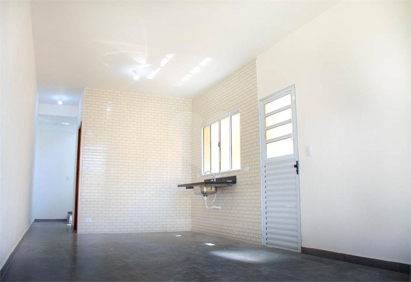 Sobrado à venda com 3 quartos, sendo 1 suíte,  em Serra da Cantareira, Mairiporã, SP