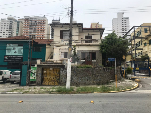 Sobrado à venda com 5 quartos, sendo 1 suíte,  em Santana, São Paulo, SP