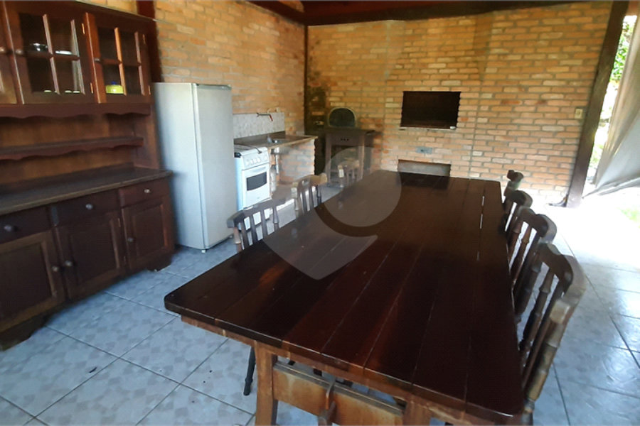 Sobrado à venda com 3 suítes em Serra da Cantareira, Mairiporã, SP