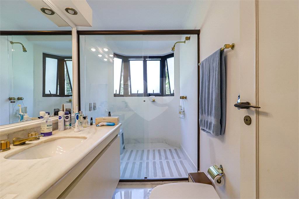 Apartamento à venda ou para alugar com 4 suítes em Jardim Vitória Régia, São Paulo, SP