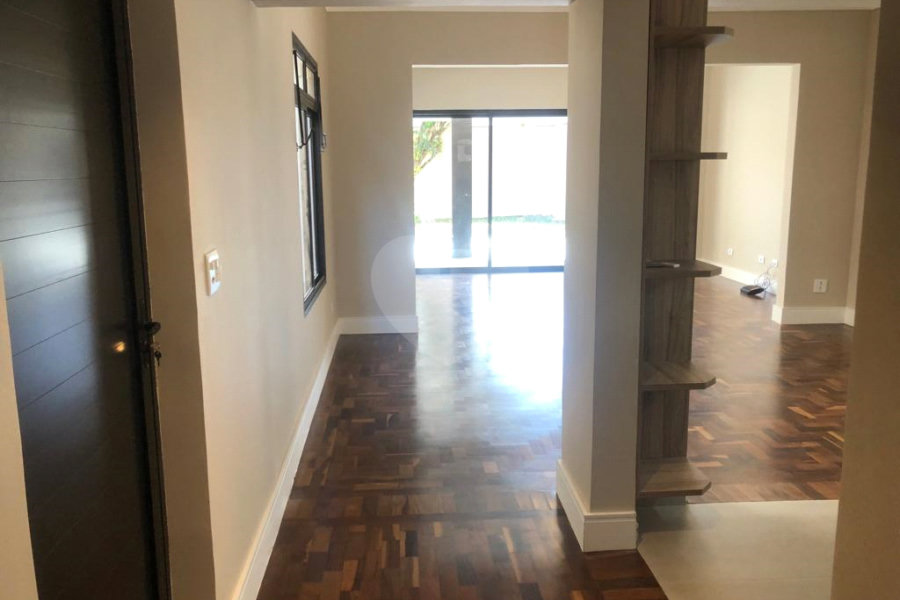Casa à venda com 4 quartos, sendo 2 suítes,  em Horto Florestal, São Paulo, SP