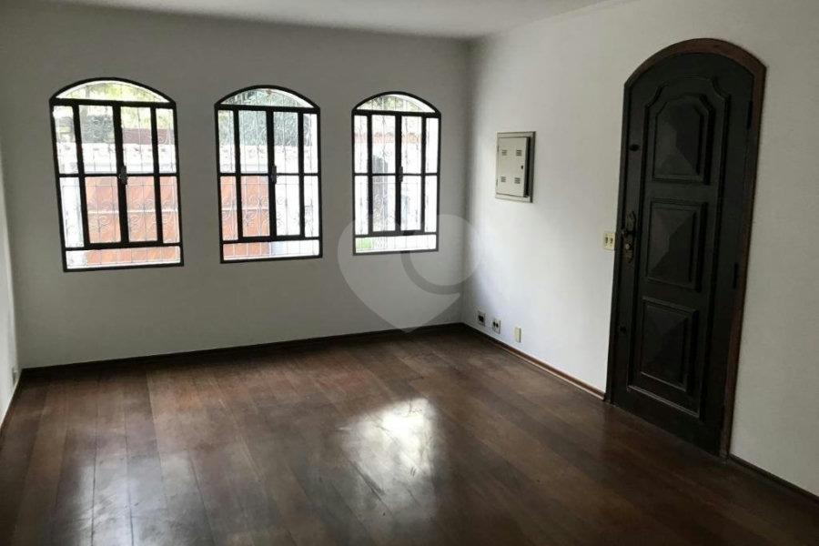 Casa à venda com 3 quartos, sendo 1 suíte,  em Vila Irmãos Arnoni, São Paulo, SP