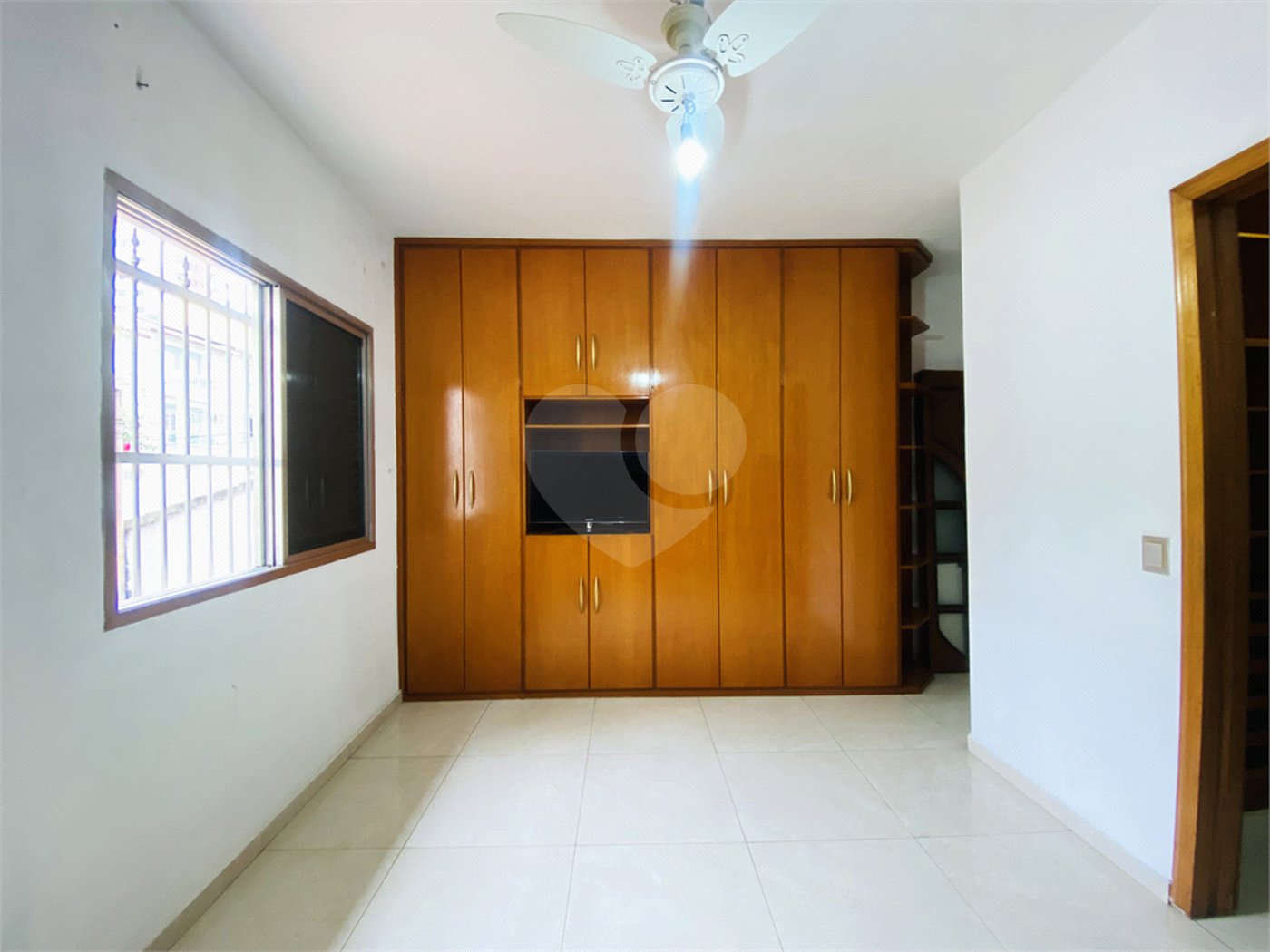 Sobrado à venda com 4 quartos, sendo 1 suíte, em Vila Gilda, Santo André, SP