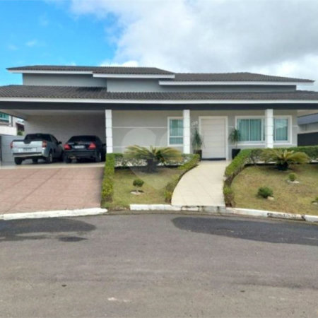 Condomínio à venda com 4 quartos, sendo 2 suítes, em Colinas do Paratehy, Mogi das Cruzes, SP