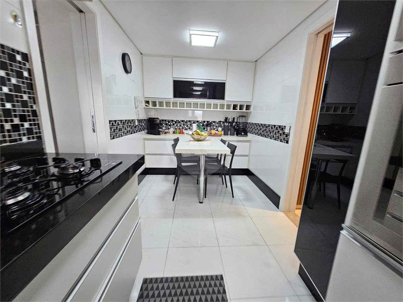 Apartamento à venda com 3 quartos, sendo 1 suíte, em Vila Regente Feijó, São Paulo, SP