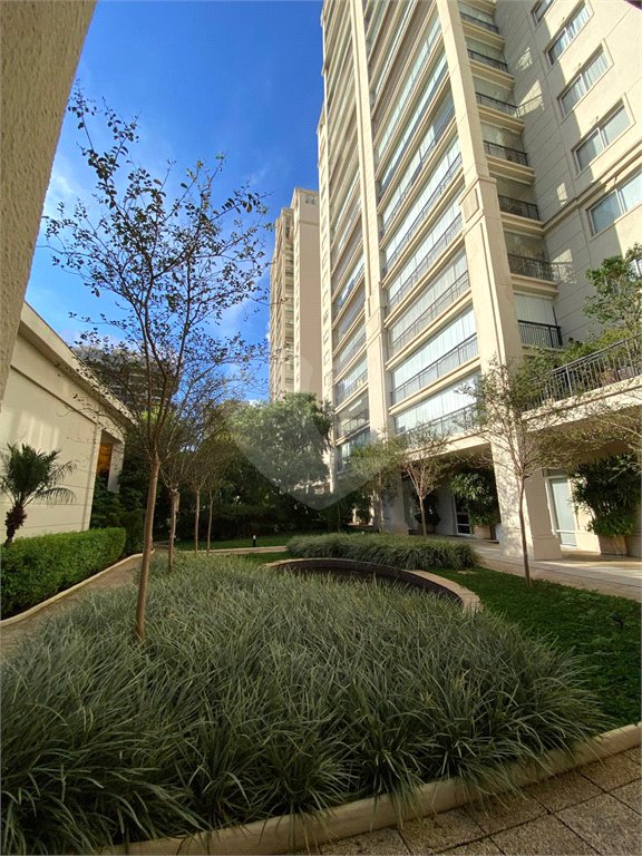 Apartamento à venda com 3 suítes em Vila Gomes Cardim, São Paulo, SP