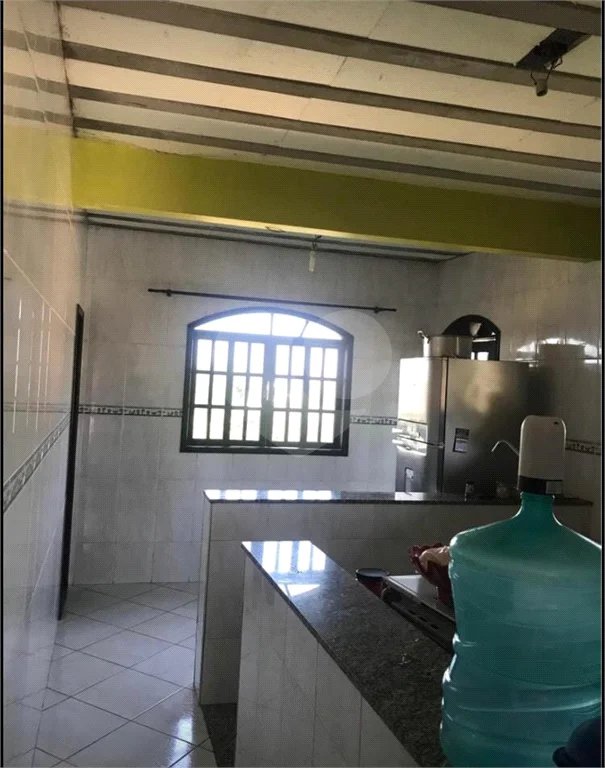Casa à venda com 2 quartos, sendo 1 suíte, no condomínio Colinas, Rio de Janeiro - RJ