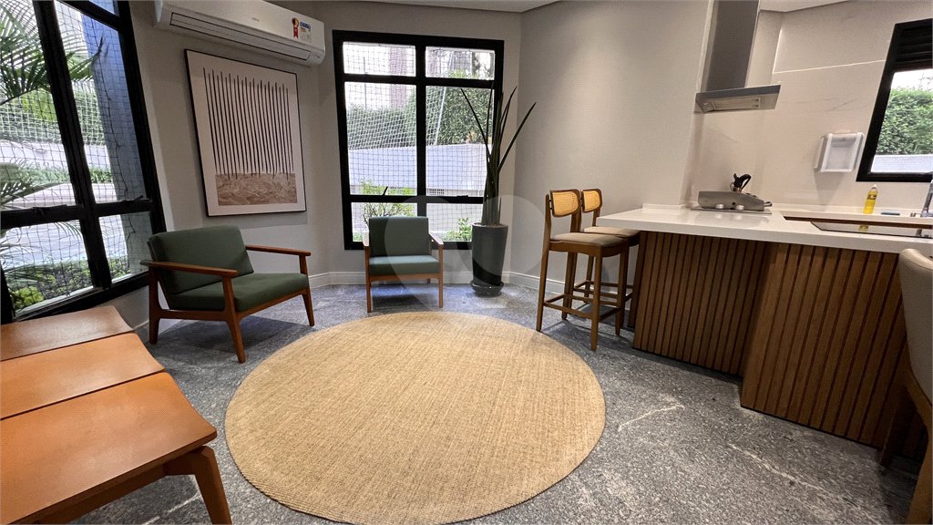 Apartamento à venda com 4 quartos, sendo 1 suíte, em Vila Mariana, São Paulo, SP