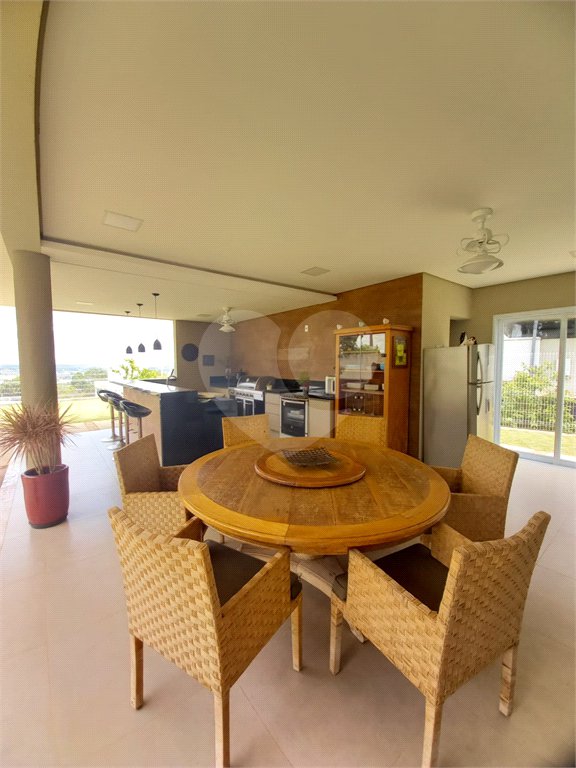 Casa à venda com 3 suítes no condomínio Alpes de Vinhedo, Vinhedo - SP