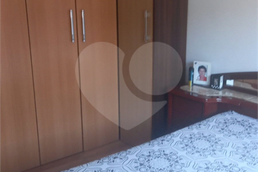 Casa à venda com 5 quartos, sendo 2 suítes, em Jardim Santa Clara, Guarulhos, SP