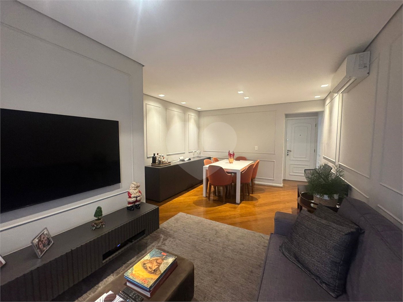Apartamento à venda com 3 suítes em Indianópolis, São Paulo, SP