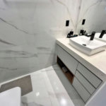 Apartamento com 1 quarto com hidromassagem e vista para o mar à venda em Aparecida - SP
