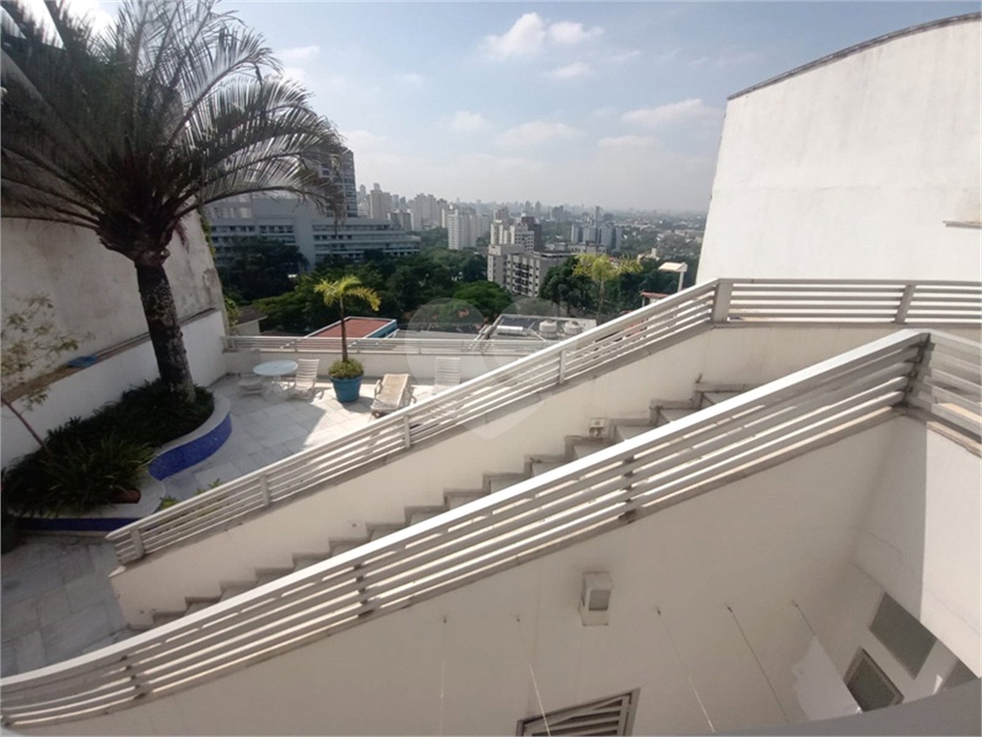 Sobrado à venda com 5 suítes em Santana, São Paulo, SP
