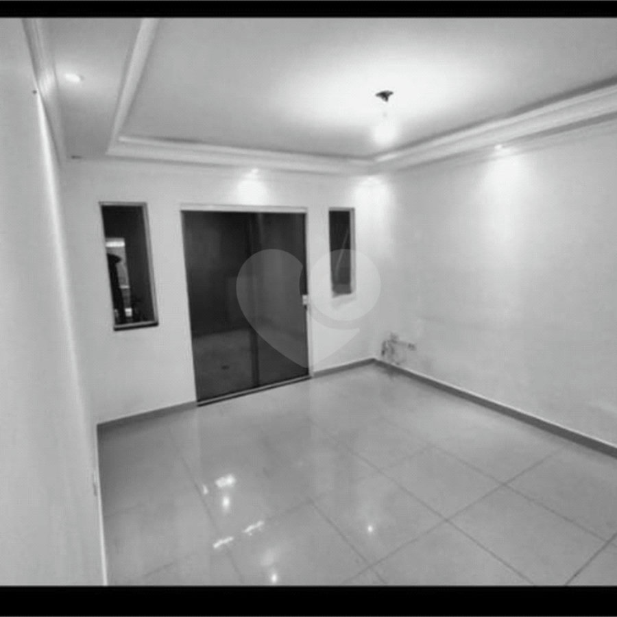 Casa à venda com 3 quartos, sendo 1 suíte, em Itaquera, São Paulo, SP