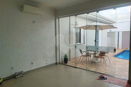 Casa à venda com 3 suítes em Jardim dos Flamboyants, Araraquara, SP