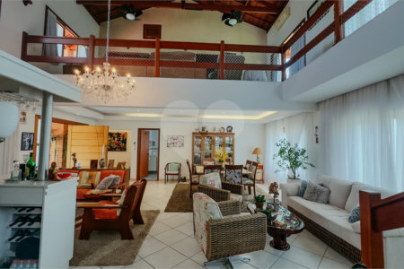 Casa à venda com 4 suítes no condomínio Monte Belo, Salto - SP