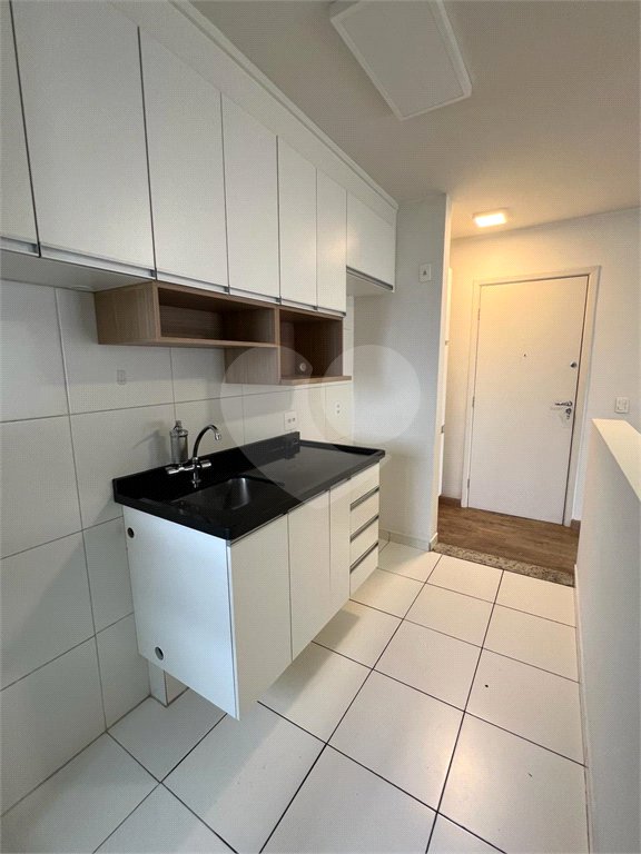 Apartamento à venda com 3 quartos, sendo 1 suíte,  em Parque Reboucas, São Paulo, SP