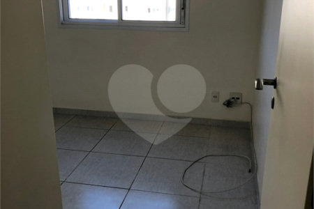 Apartamento à venda com 3 quartos, sendo 1 suíte,  em Brás, São Paulo, SP
