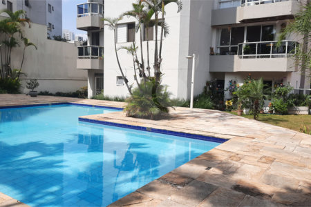 Apartamento à venda com 3 quartos, sendo 1 suíte, em Jardim Marajoara, São Paulo, SP