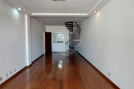 Cobertura à venda com 4 quartos, sendo 1 suíte, em Tijuca, Rio de Janeiro, RJ