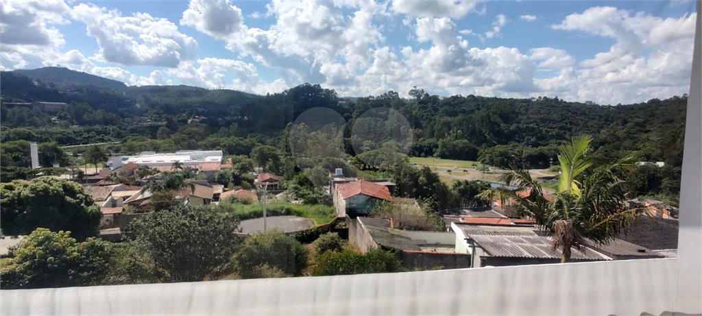 Casa à venda com 5 quartos, sendo 3 suítes,  em Capoavinha, Mairiporã, SP