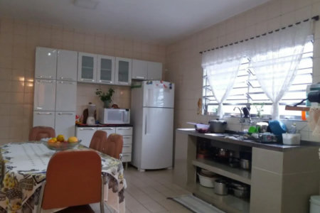 Casa à venda com 4 quartos, sendo 1 suíte, em Jardim Helga, São Paulo, SP