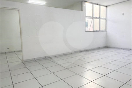 Prédio para alugar no Centro, Poá, SP