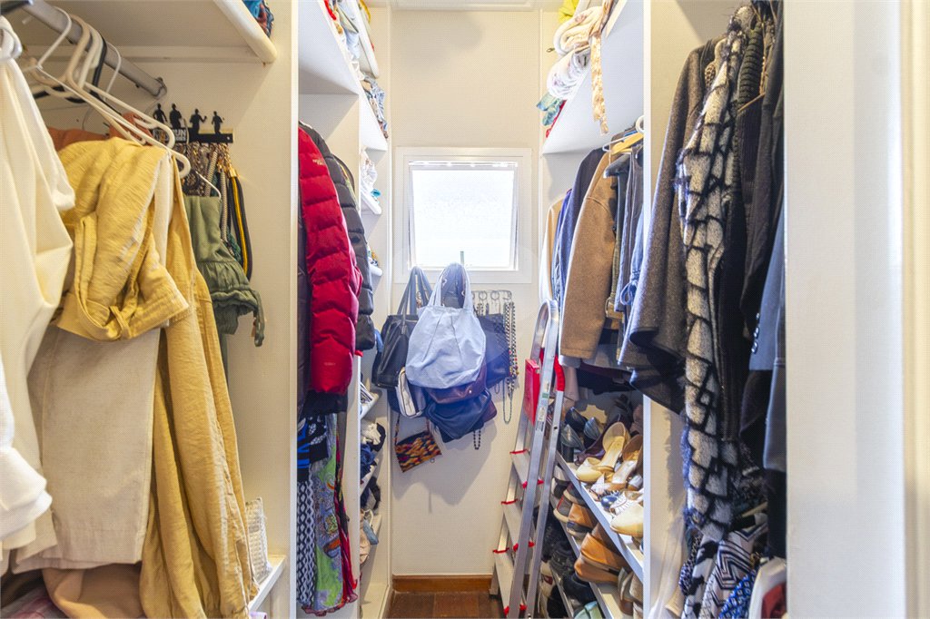 Apartamento à venda com 4 quartos, sendo 2 suítes, em Indianópolis, São Paulo, SP