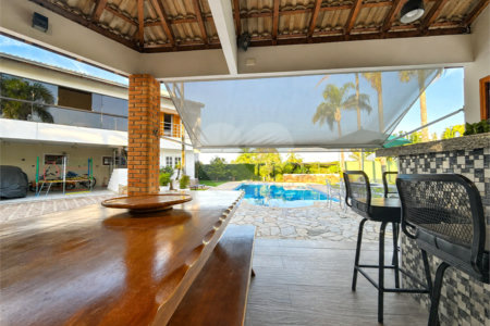 Casa à venda com 5 suítes no condomínio Parque Village Castelo, Itu - SP