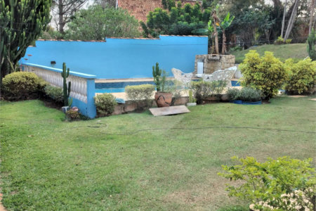 Chácara à venda com 4 quartos, sendo 1 suíte,  em Vila Dom Pedro, Atibaia, SP