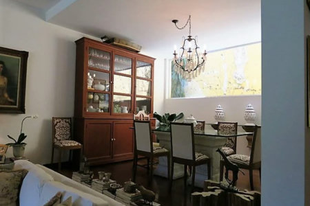 Casa à venda com 4 quartos, sendo 2 suítes, em Jardim Morumbi, São Paulo, SP
