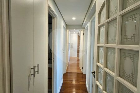 Apartamento à venda com 3 quartos, sendo 1 suíte, em Santo Amaro, São Paulo, SP