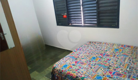 Casa à venda com 2 quartos, sendo 1 suíte, em Vila Nastri, Itapetininga, SP