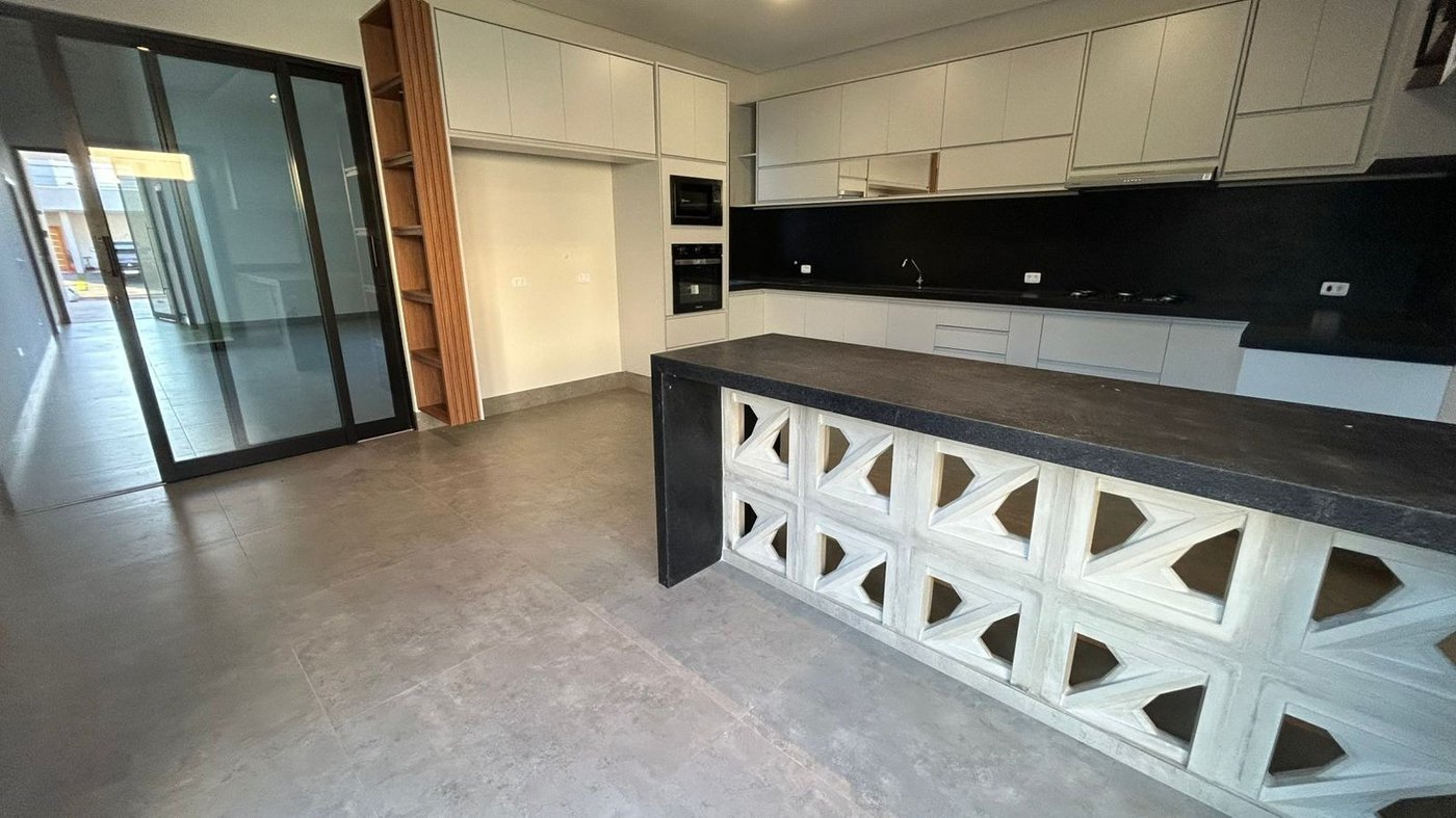Casa à venda com 3 suítes em Três Lagoas, MS