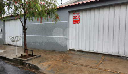 Casa à venda com 4 quartos em Jardim das Estações (vila Xavier), Araraquara, SP