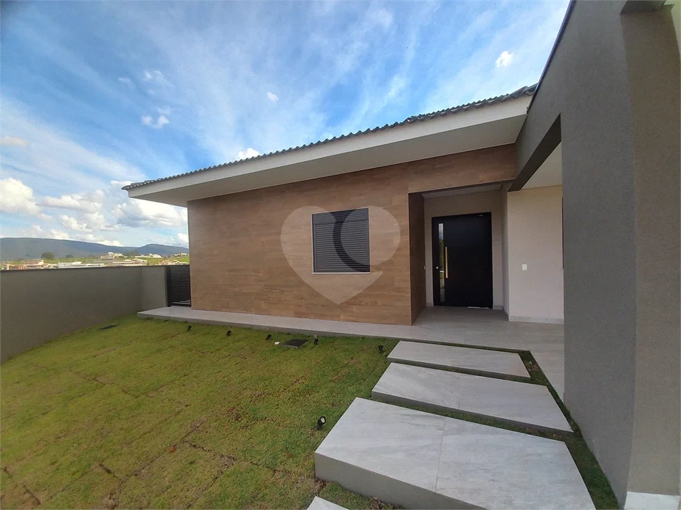Casa à venda com 4 suítes em Paineiras, Itupeva, SP