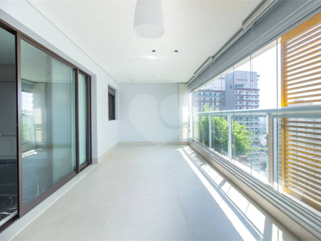 Apartamento à venda com 3 suítes em Brooklin, São Paulo, SP