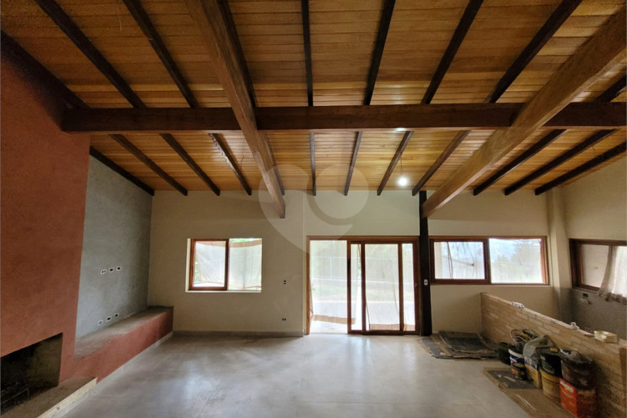 Casa à venda com 3 suítes em Serra da Cantareira, Mairiporã, SP