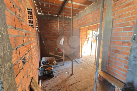 Casa à venda com 3 quartos, sendo 1 suíte, no condomínio Residencial Tivolli, Itapetininga - SP