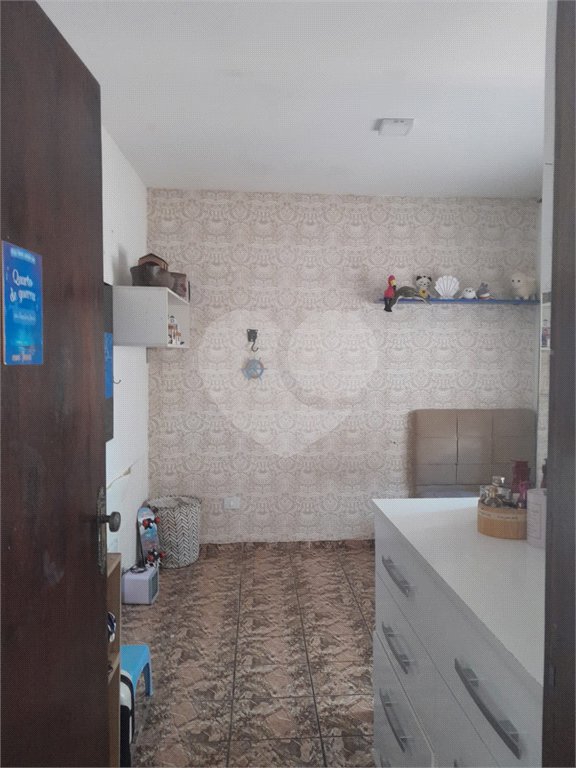 Sobrado à venda com 3 quartos, sendo 1 suíte,  em Jardim Camila, Mogi das Cruzes, SP