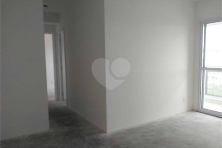 Apartamento à venda com 2 quartos, sendo 1 suíte,  em Vila Paiva, São Paulo, SP