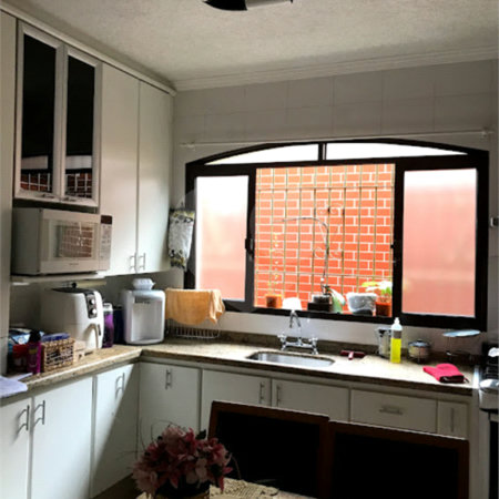 Sobrado com 234m², 3 dormitórios, sendo 1 suíte, 2 vagas, à venda na Vila Ema.