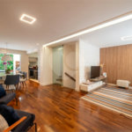 Casa à venda com 4 quartos, sendo 2 suítes, no condomínio Melbourne Residence, São Paulo - SP